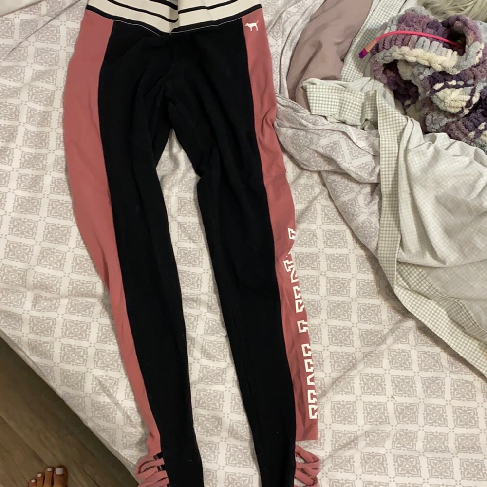 Victoria’s Secret PINK leggings